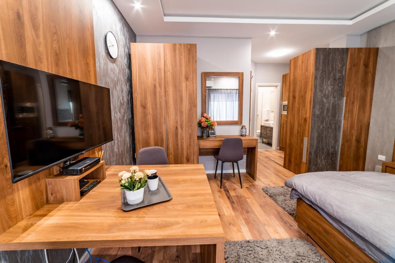 Ivi Place Apartments Новий Сад Екстер'єр фото